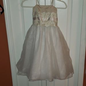 David's Bridal Flower Girl Dress (Size 4t)